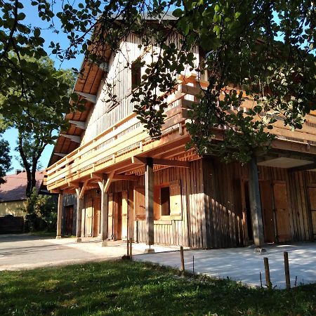 Bed and Breakfast Les Dames De La Saugiat Le Fied Exterior foto