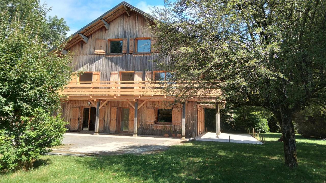 Bed and Breakfast Les Dames De La Saugiat Le Fied Exterior foto