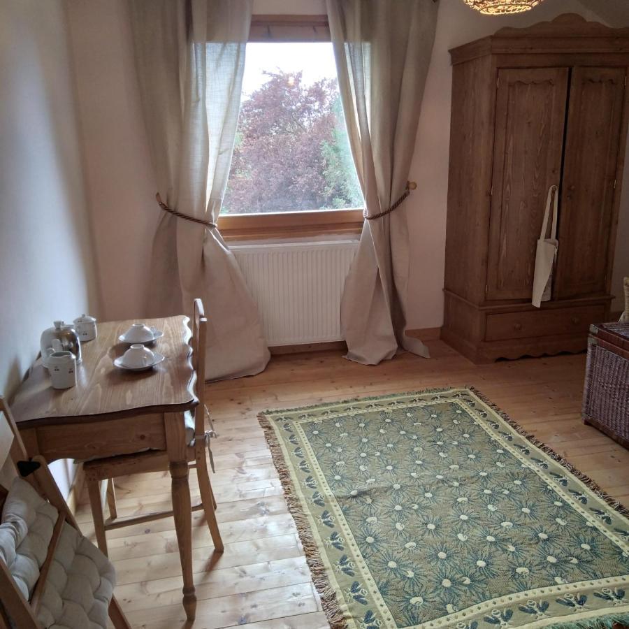 Bed and Breakfast Les Dames De La Saugiat Le Fied Exterior foto