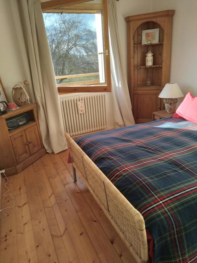 Bed and Breakfast Les Dames De La Saugiat Le Fied Exterior foto