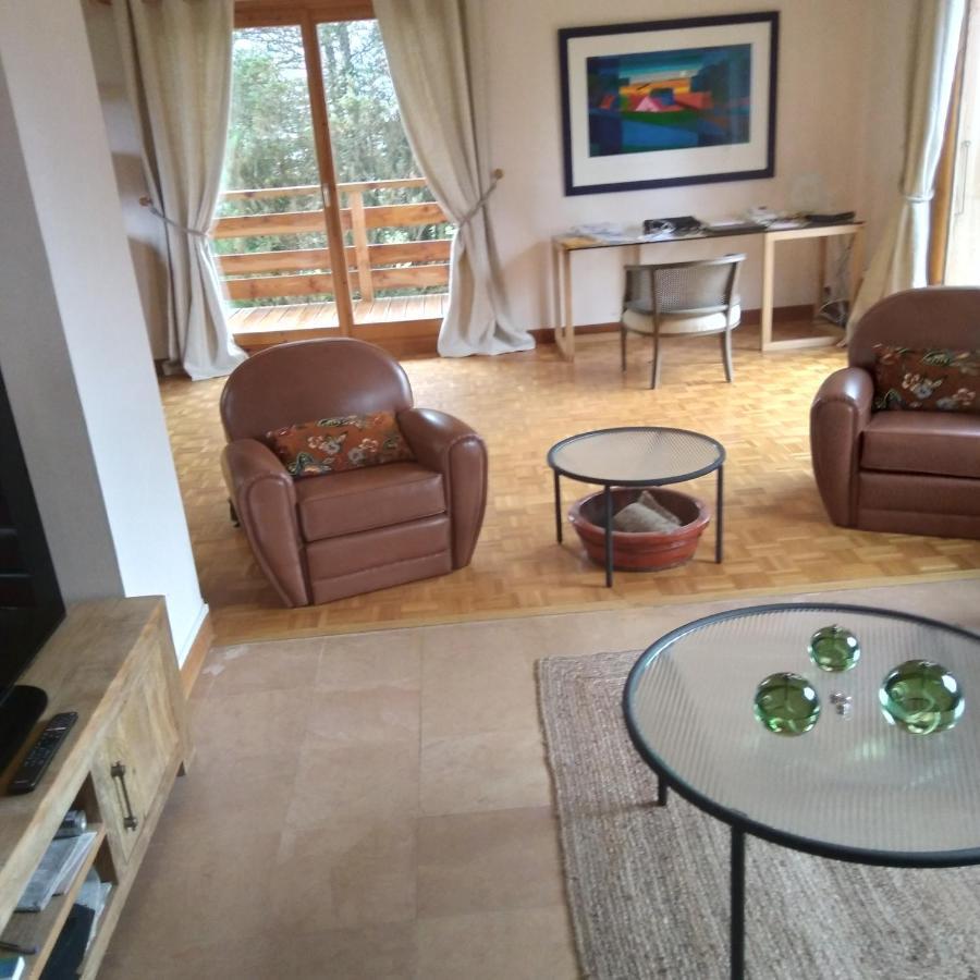 Bed and Breakfast Les Dames De La Saugiat Le Fied Exterior foto