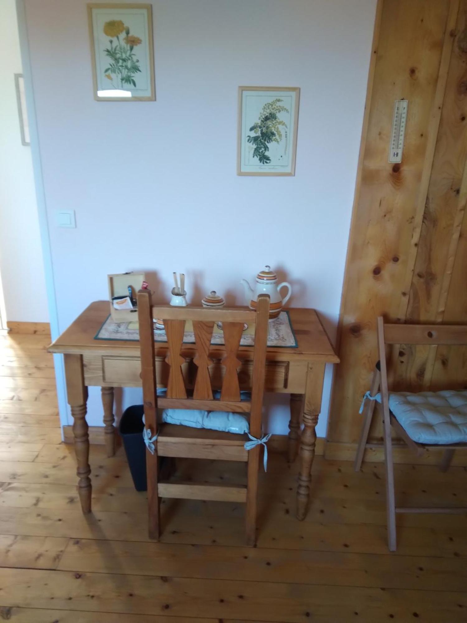 Bed and Breakfast Les Dames De La Saugiat Le Fied Exterior foto